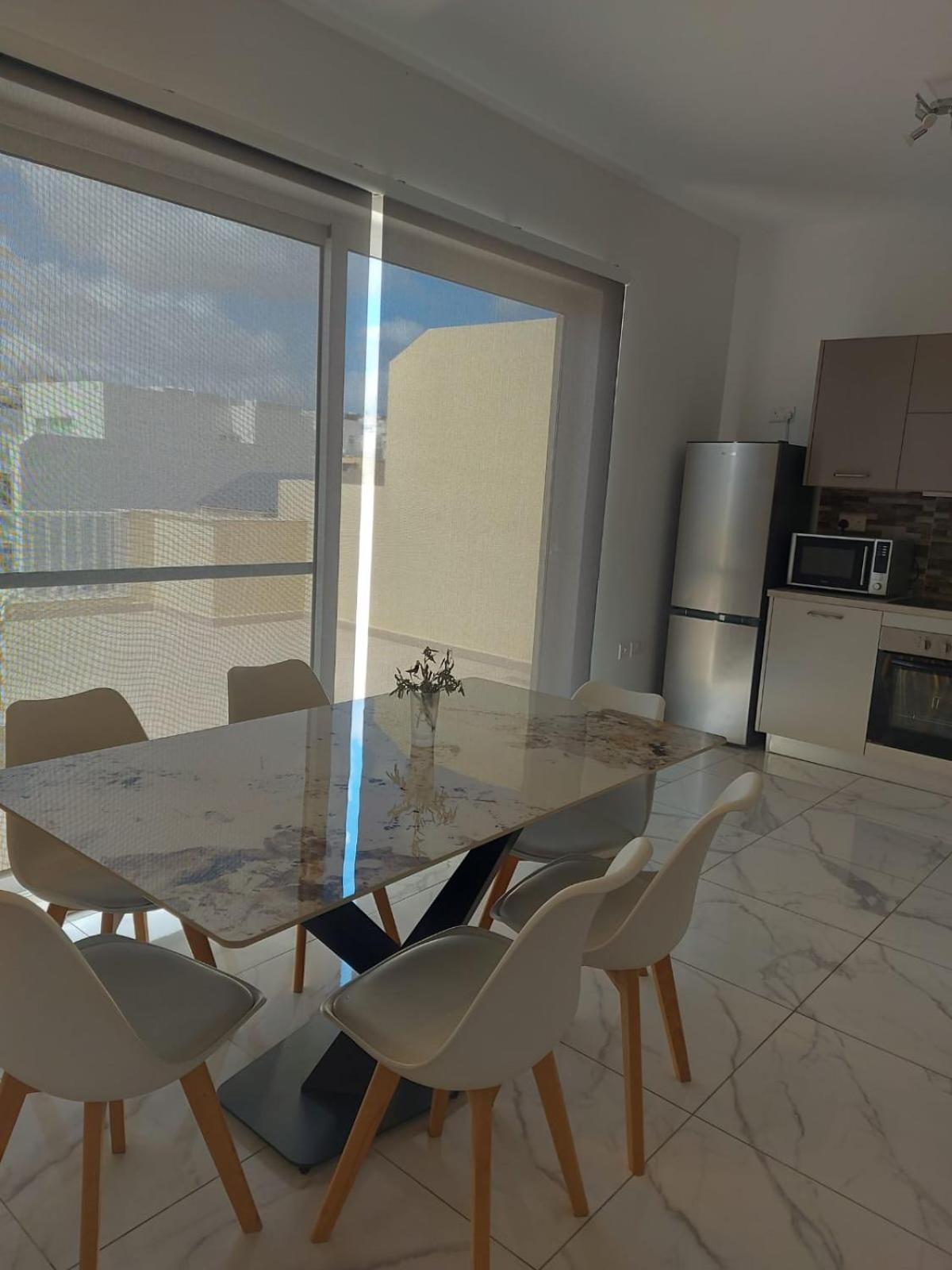 Central Apartment In Swieqi Is-Swieqi Buitenkant foto